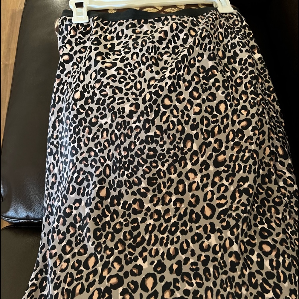 Super cute skirt from Victoria secret new no tag elastic waist